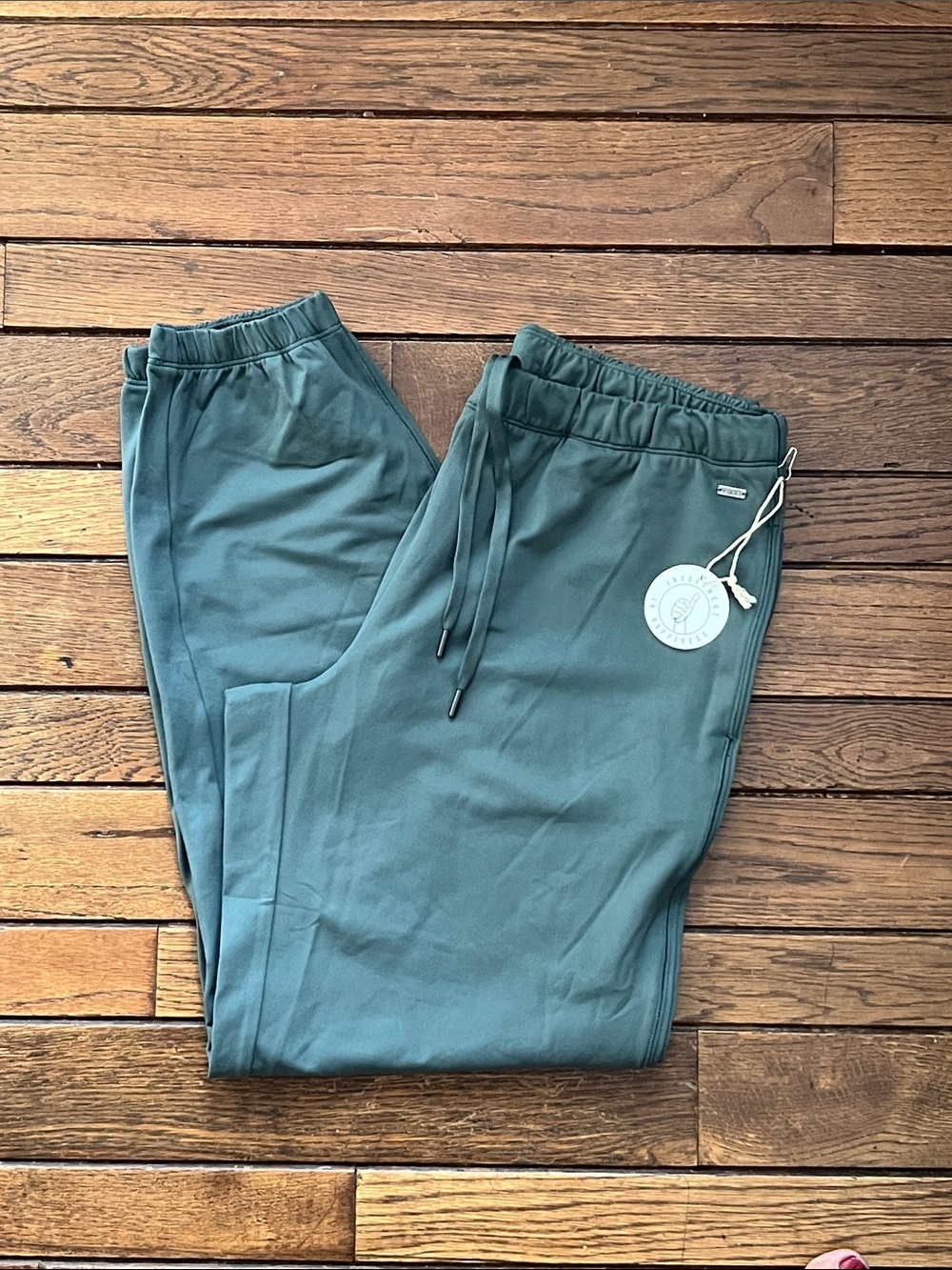 Vuori Agate Green Halo Modern Sweatpants Size Small New With Tags NWT